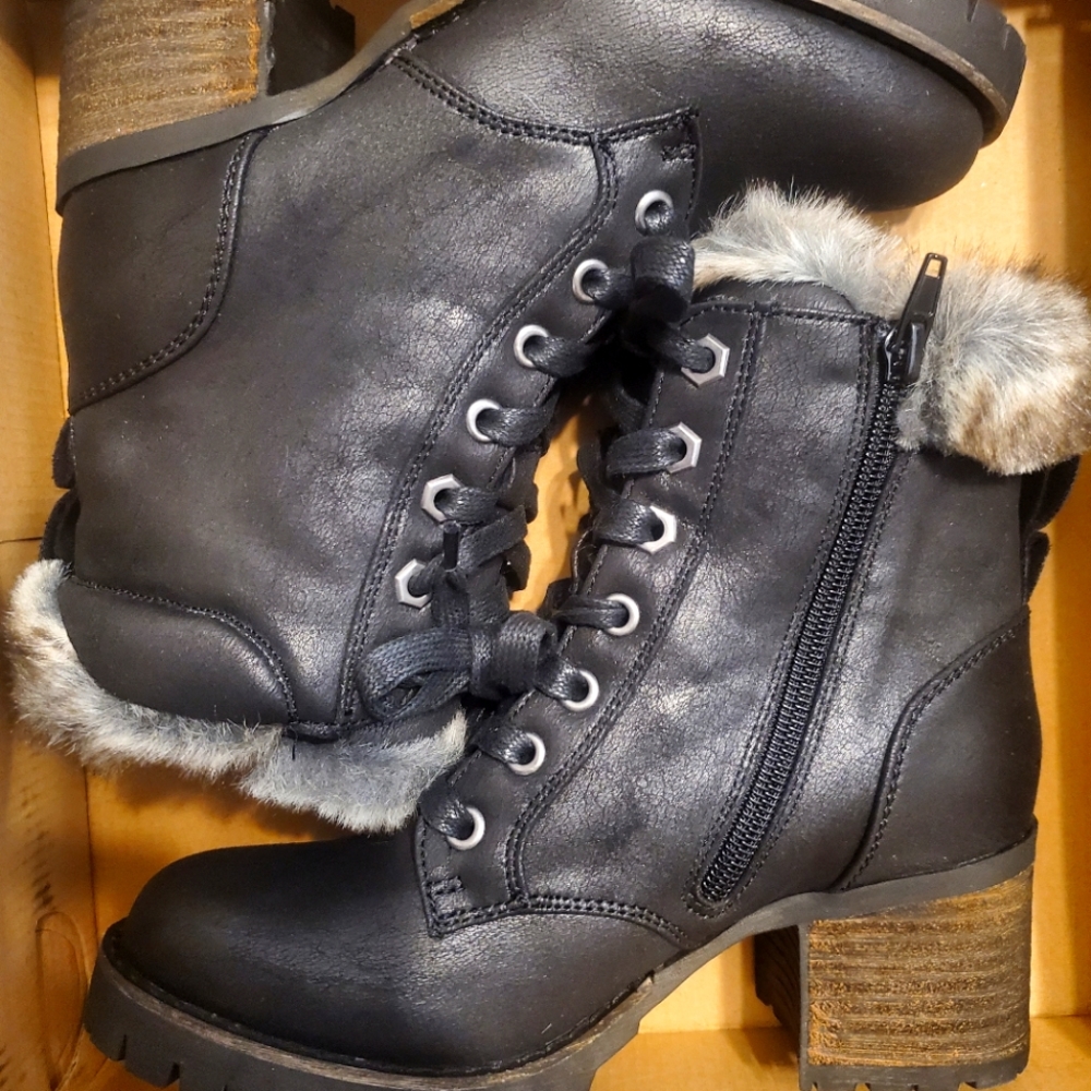STEVE MADDEN boots